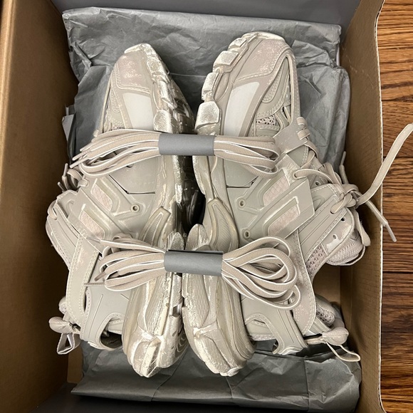 Balenciaga Track Sneakers Faded Beige - Picture 6 of 14